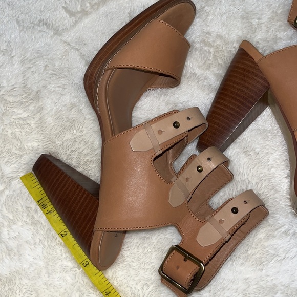 Kelsi Dagger Brooklyn heels tan size 9.5 - Picture 8 of 9